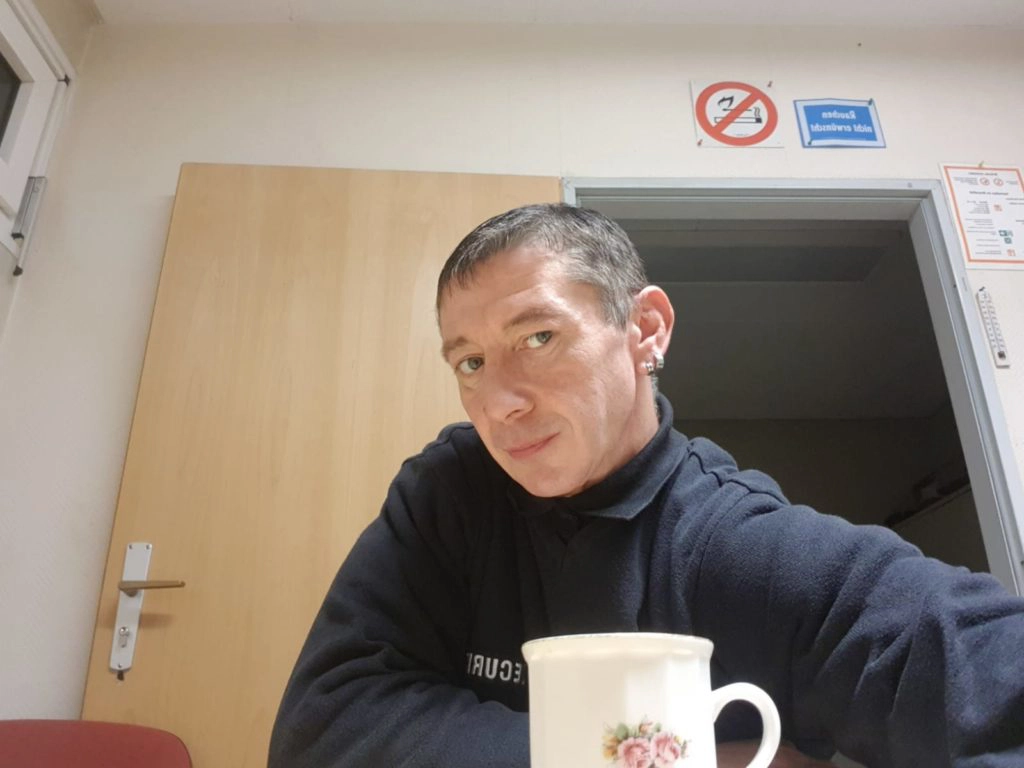 Suche schön behaarte Mösen in Chemnitz oder Umgebung Suche behaarte Mösen in Chemnitz